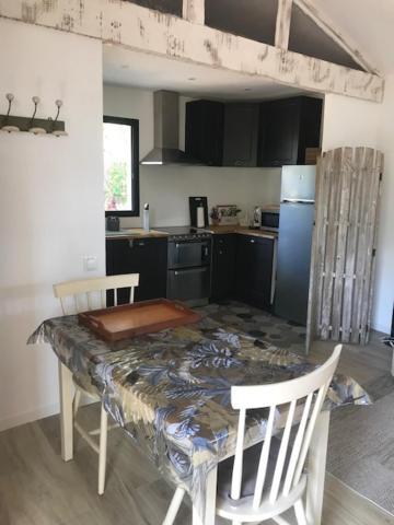 La Brindille Petit Mas Provencal Meuble De Tourisme 3 Etoiles 2-3 Personnes 1 Piece 30 M2 Tout Confort Lisiere Foret Jardin Jacuzzi Piscine Saint-Paul-en-Foret Экстерьер фото
